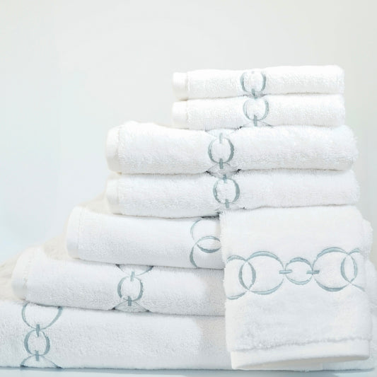 Lynnens Lara Blue Bath Towel Collection