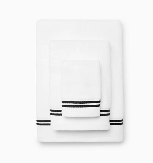 Aura Nuova Bath Towel Collection