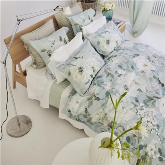 Fleurs Blanche Platinum Duvet Cover & Shams